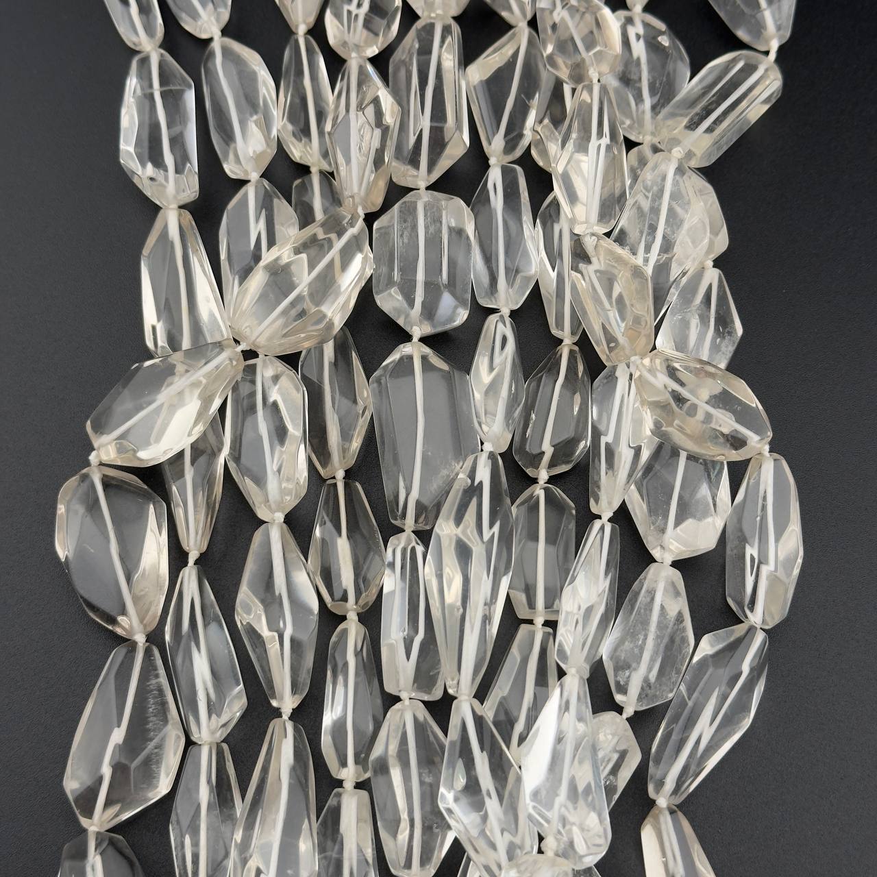 Бусины Горный хрусталь размер 35*18мм натуральный камень