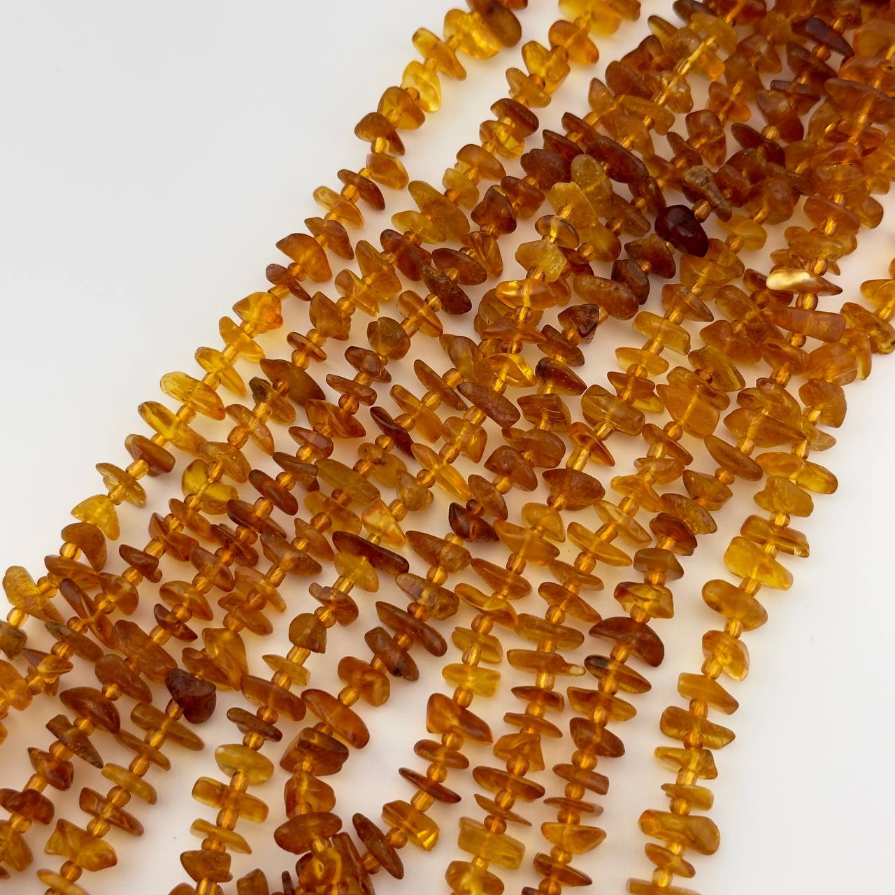 Янтарь форма галтовка средний размер 10,4мм