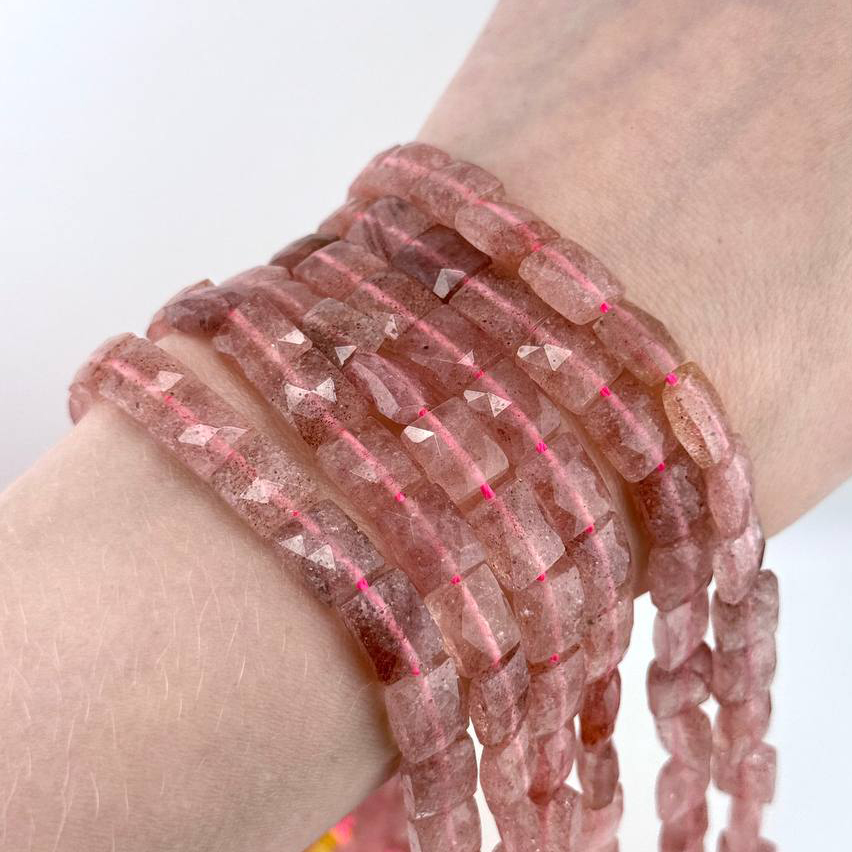 Бусины Клубничный кварц размер 8*10,3мм натуральный камень