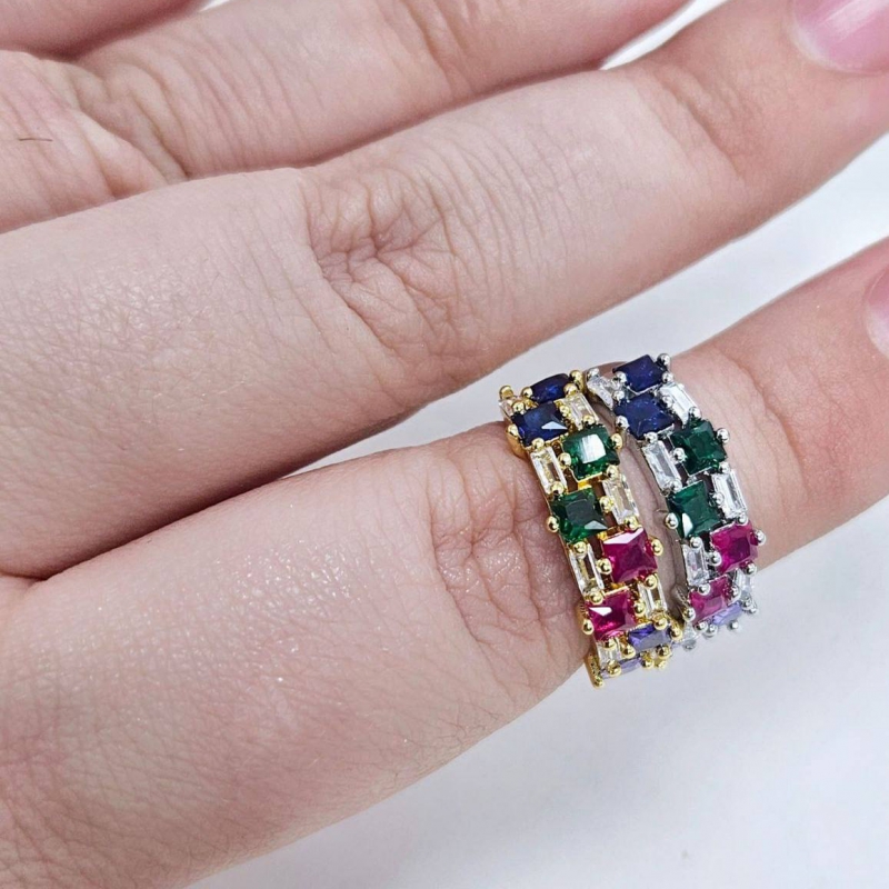 Кольцо безразмерное с цветными фианитами размер 21*6мм цвет серебро